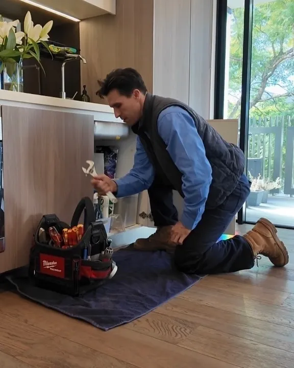 Fixing a hot water system