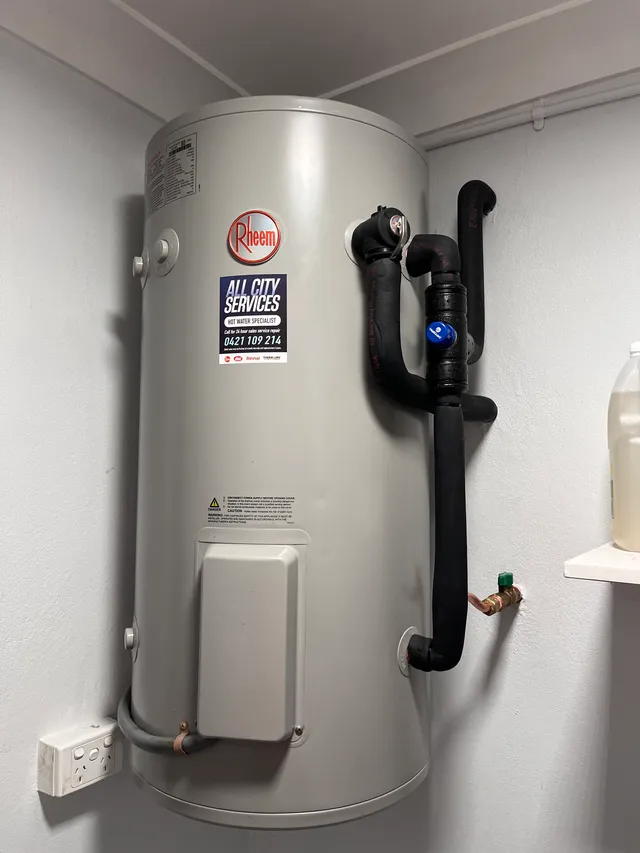 Rheem unit being serviced on location